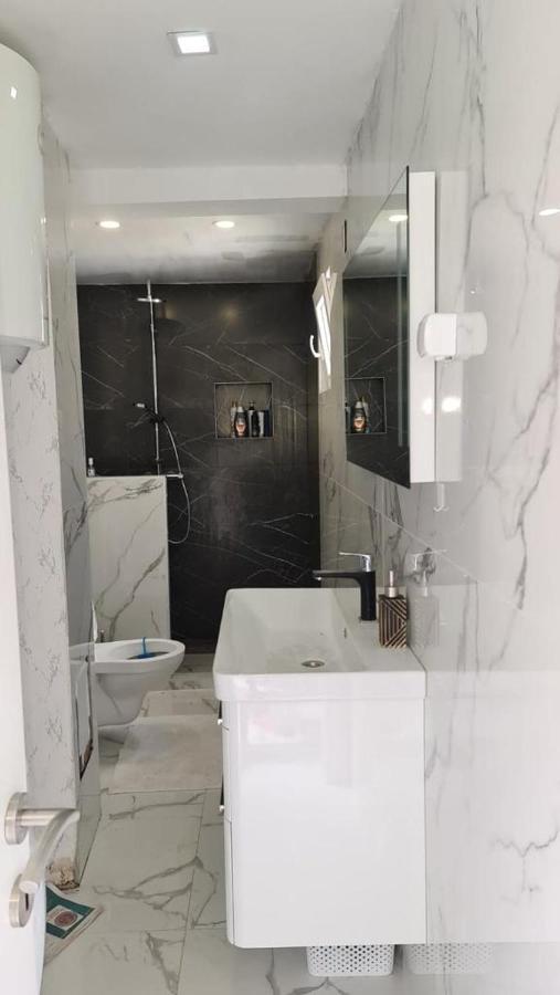 Sea Side Apartment Kotor Kültér fotó