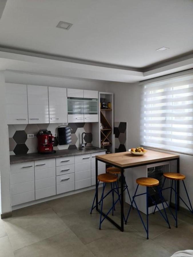 Sea Side Apartment Kotor Kültér fotó